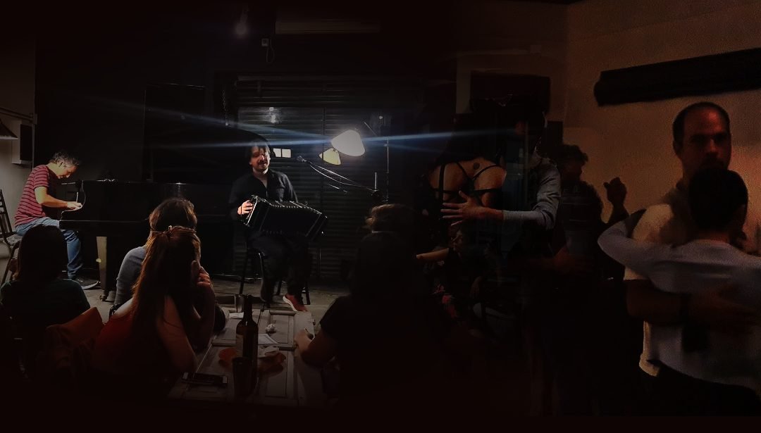 Noches de Tangos en “Milonga Cañón”