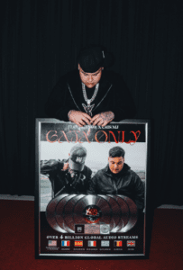“GATA ONLY” de FloyyMenor alcanza el cuádruple Platino en Estados Unidos en 2026