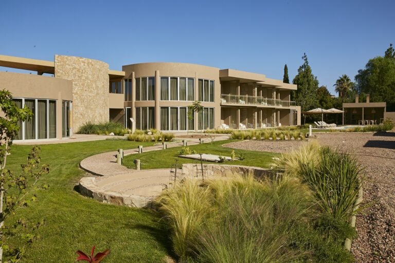Howard Johnson inauguró un nuevo hotel en Chacras de Coria en 2026