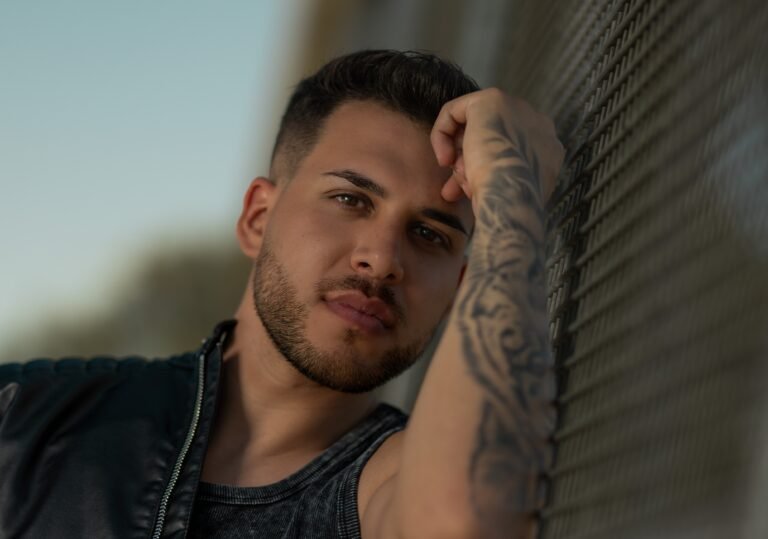 Tony Lozano presenta 