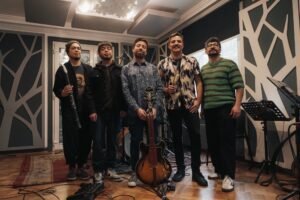 Lucas Crue apuesta por el jazz fusión con su nuevo single en 2026